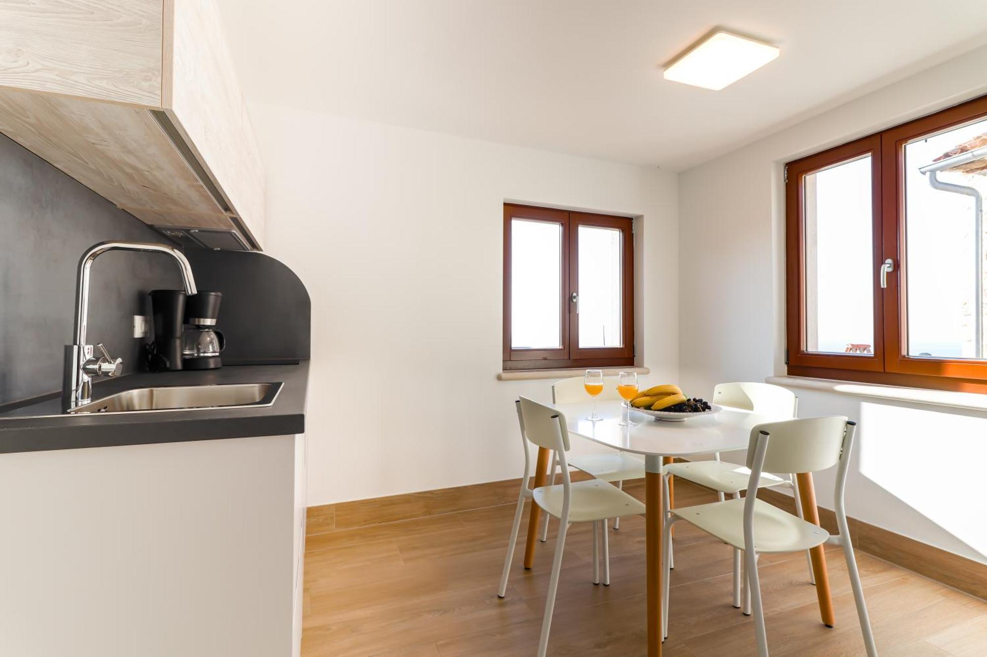 Casanova Apartments - Viewpoint Vrsar Exterior photo