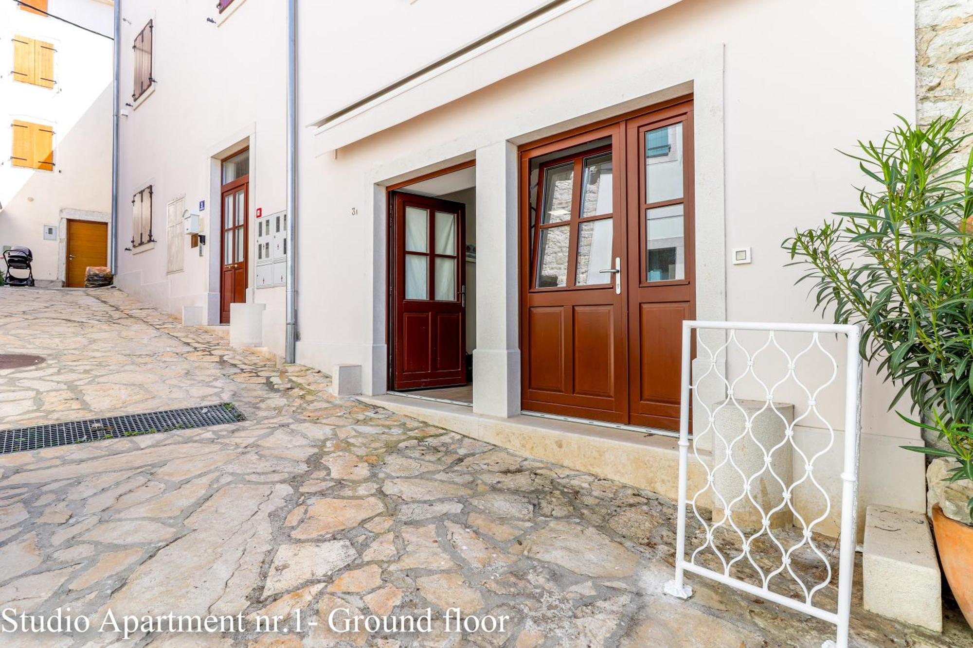 Casanova Apartments - Viewpoint Vrsar Exterior photo